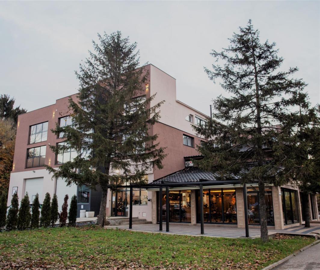 Hotel Monogramlux Indija Exterior foto